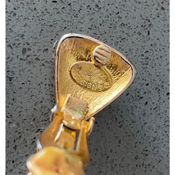 Bijoux Designs New York Vintage Dangling Clip Earrings with Rhinestones & Enamel - Picture 3 of 5